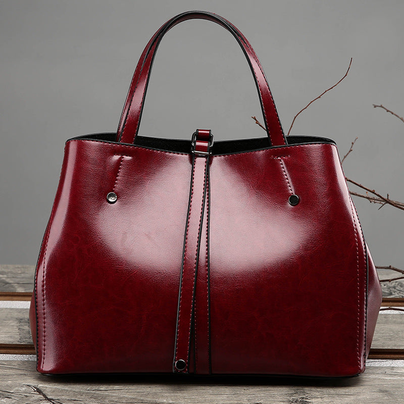 Luxury Retro Women's Hand-carrying Bag - Modern Leather Style Handbag