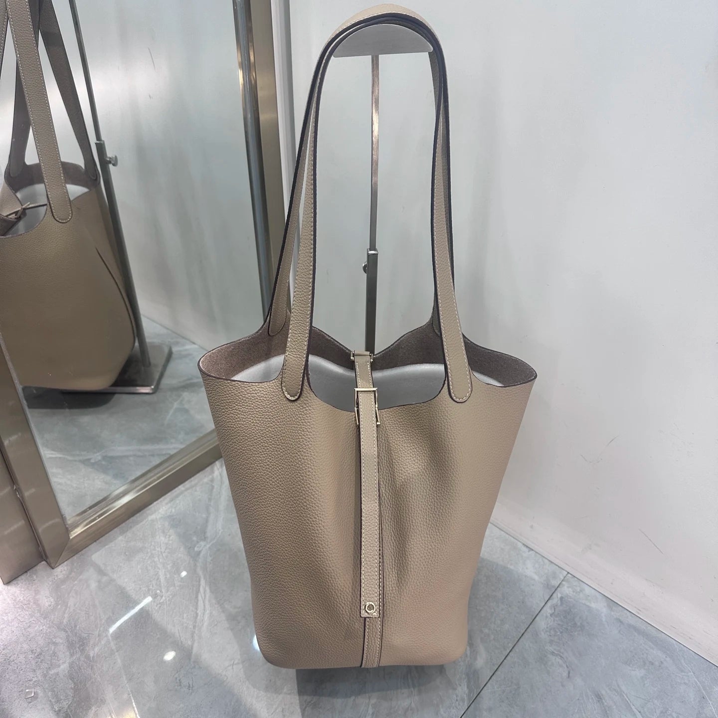 Women's Genuine Leather Luxury Shoulder Bag - Lightweight Large Capacity Bags