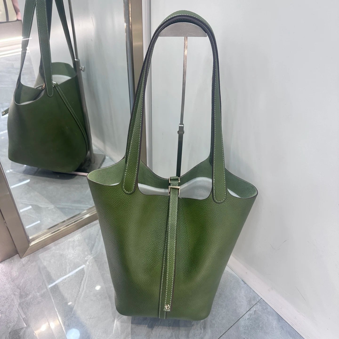 Women's Genuine Leather Luxury Shoulder Bag - Lightweight Large Capacity Bags