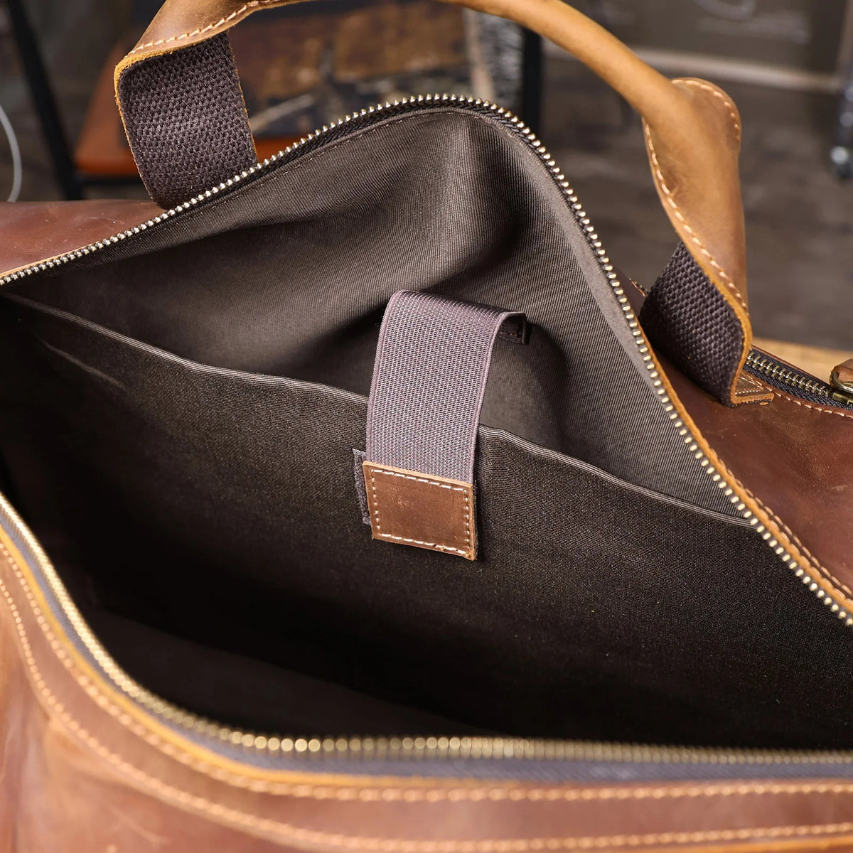 Vintage Full Grain Cowhide Leather Duffle Bag – Men's Multi-Pocket Travel Weekender