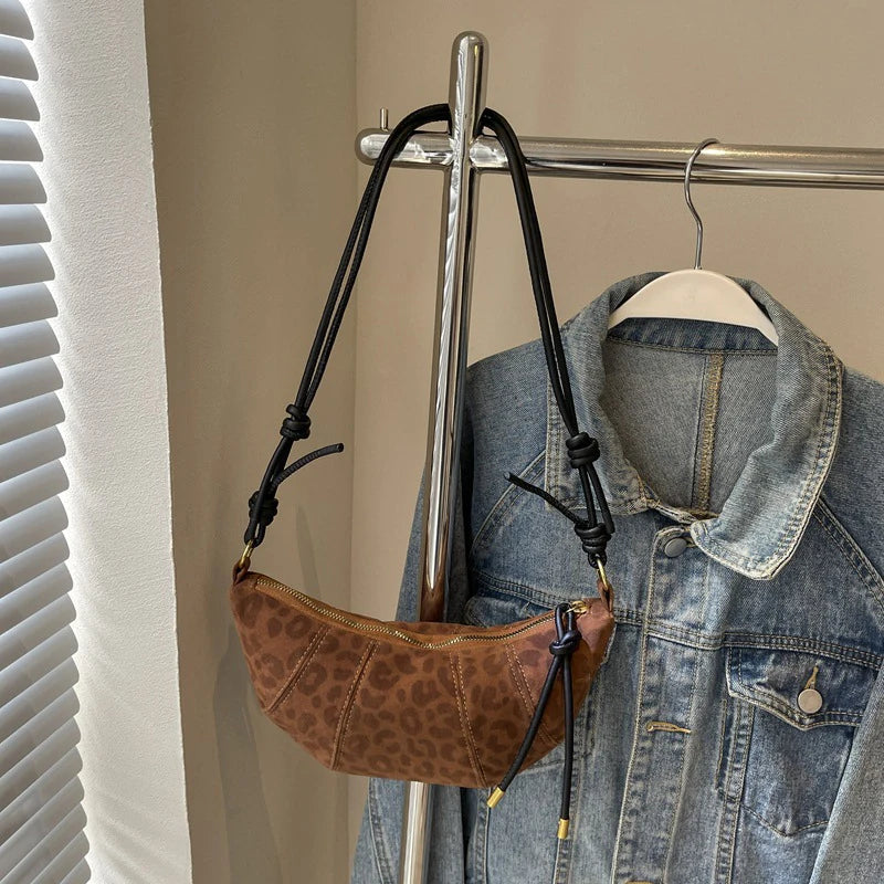 Dumpling-shaped Croissant Shoulder Bag - Texture Versatile Velvet Zipper Handbag