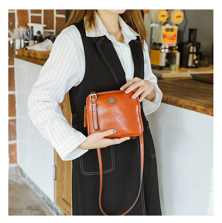 Vintage Style Square Shoulder Bag - Scraften