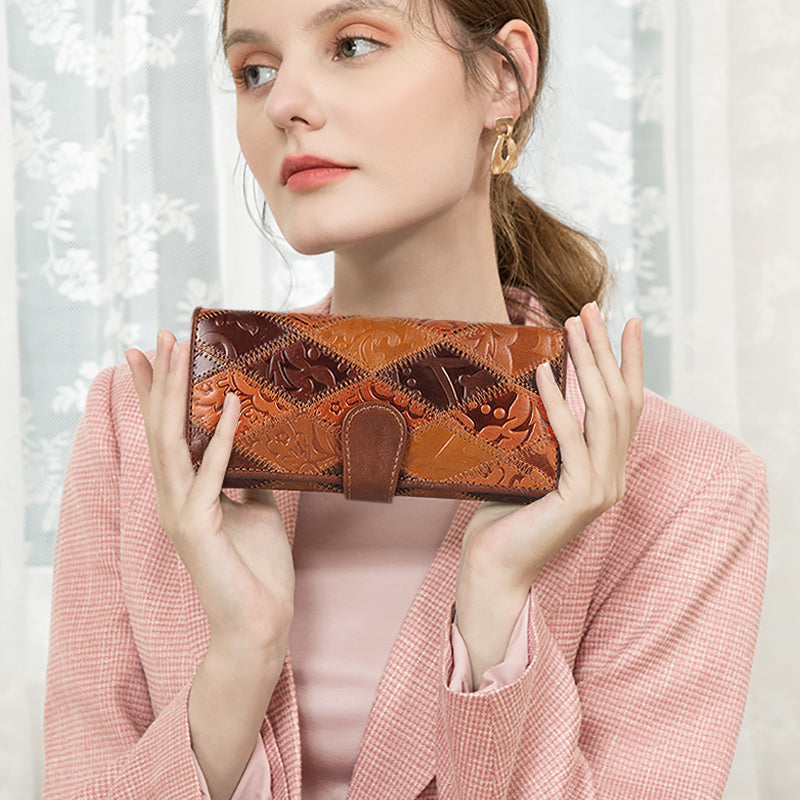 Women's Retro Leather Embossed Floral Wallet - Scraften